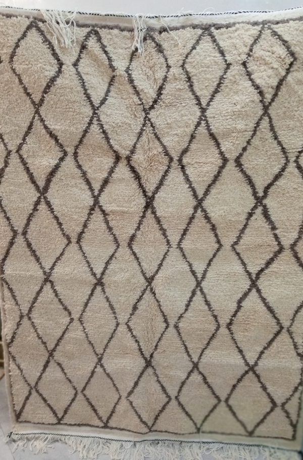 A Traditional Work of Art: Handcrafted Berber Carpet from Morocco Dimensions: 210 CM x 170 CM